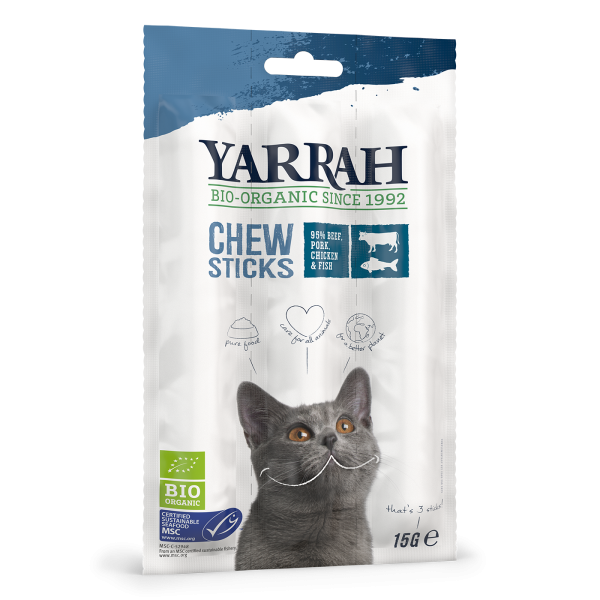 La photo d'un paquet de bâtonnets biologiques pour chats de la marque "Yarrah"