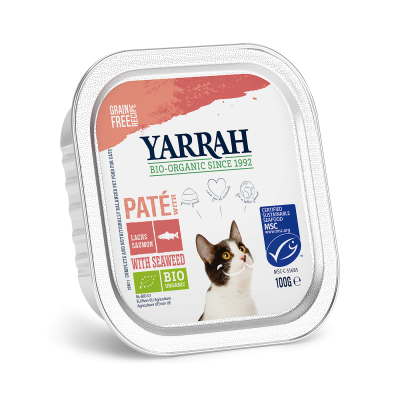 La photo d'un paquet de pâté biologique au saumon pour chats de la marque "Yarrah"